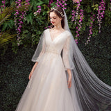 Korean Light Wedding Dress 2026 New Bride Simple Super Xian Hepburn V Studio Shooting Small Tug Tail Thin HZ0517