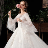 2025 New Court Bridal Shoulder Hepburn Thin Lace Super Fairy Dream Long Tail Wedding Dress HZ0517