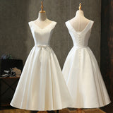 Small Dress Woman 2026 New Temperament Graduation Party Dress Short White Registration Travel Photo Wedding Dress HZ0517