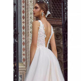 New V-Neck White Heavy Handmade Original Bare Back Knitted Light Wedding Dress HZ0517