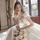 Sine-Faced Light Wedding Dress 2026 New Temperament Slim Slimed Tail Bride Wedding Welcome Yarn Banquet Main Yarn HZ0517