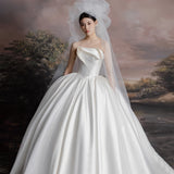 Sing Face Light Wedding Dress 2026 New Bride High-End Main Yarn High-End Texture Boobs Go Out Of The Yarn French Retro Tail HZ0517