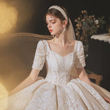 Main Wedding Dress 2026 New Tailing Temperament Court Small Bridal White Retro Texture Retro Yarn HZ0517