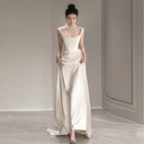 E-O-Endo Light Wedding Dress Bridal French Simple Temperament Vertiny Slings Go Out Yarn Fishtail Welcome Dress HZ0517