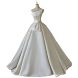 The Main Wedding Dress New Breast-Meared Densate Face Thin French Hepburn Big Tail Bridal Bridal Den High-End Ceremony Wedding Dress HZ0517
