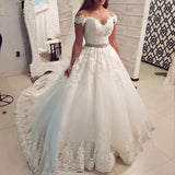 Autumn 2026 New Sleeveless White Elegant Retro Mid-Rise Lace Big Tail Main Wedding Dress HZ0517