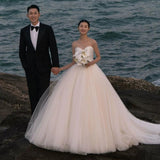 The New Studio Photo Theme Clothing Wedding Dress Photography Couple Seaside Chest Simple Big Drag Tail White Yarn HZ0517