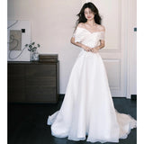 One-Word Shoulder-Swear-Faced Light Wedding Dress French Wedding Bride Simple White Yarn Temperament Tail Welcome Engagement Dress Dress HZ0517