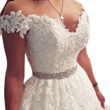 Autumn 2026 New Sleeveless White Elegant Retro Mid-Rise Lace Big Tail Main Wedding Dress HZ0517