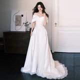 One-Word Shoulder-Swear-Faced Light Wedding Dress French Wedding Bride Simple White Yarn Temperament Tail Welcome Engagement Dress Dress HZ0517