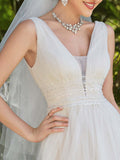 Light Wedding Dress 2026 New Spring Sleeveless Bride Simple V. Collared Zidisen Is Super Fairy Princess Dream HZ0517