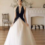 Wedding Dress 2025 New Hepburn Style French High-End Dress Female Bride Toasted Back Pearl Chain High Sense HZ0517