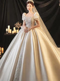 2025 New Bridal French-Style High-Quality Retro Court Style Yarn Yarn Luxury Tail Wedding Dress HZ0517