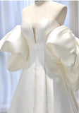 White French High-End Dress Word Shoulder Bubble Sleeve Light Main Wedding Dress New Bride Go Out Yarn Welcome HZ0517