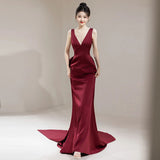 Dew Back Toasting French High-End Feeld Fascling Fasame Banquet Dress Bride Wedding Deep V Dress HZ0517