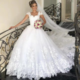 High-End Retro Wedding Dress 2026 New Court Style Queen Temperament Luxury Lace Heavy Industry Tail Wedding Dress HZ0517
