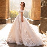 One-Word Shoulder Wedding Dress 2026 New Temperament Bride Starry Sky Small Tailingsen Body Lace Lightly Simple HZ0517