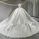 White Chest-Spewing-Faced Main Wedding Dress Bride 2026 Spring New Light Luxury Niche Tailings Go Out Yarn HZ0517