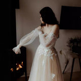 Light Wedding Dress 2026 New Retro Laceson Travel Outdoor Word Shoulder Bride Out Of The Fashion Of Fashion HZ0517