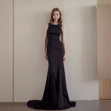 Black Evening Dress Women's New Long-Term Host's Annual Temperament Can Usually Wear A Thin Lace Bare Back HZ0517