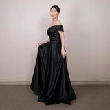 French Light Wedding Black Stite Hepburn Style Studio Theme Couple Take A Picture Of A Word Shoulder Certificate Registration Small Dress HZ0517
