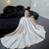 2026 New French Bride Simple Open Fork And Chest Densate Go Out Of The Yarn Small Master Yarn Small High Sense HZ0517