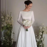 French Hepburn Long-Sleeved Wedding Dress High-End Fasted Large-Size Thin Spring Bride Welcome Out Of The Yarn Tail HZ0517