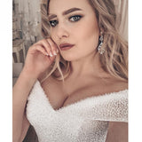 The New 2026 Long-Sleeved V-Neck Temperament White V-Neck Mid-Rise A-Shaped Wedding Dress Adult Short Wedding Dress Supply HZ0517
