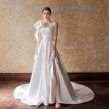 New One-Shoulder Dingy Wedding Dress Simple Fashion Open-Fork Studio Wedding Dress Tug Tail Thin Travel Wedding Dress HZ0517