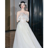 French-Style Ancient Light Wedding Dress 2026 New Bridal Maids Go Out Yarn To Shoot The Exterior Small Tail Dress Skirt HZ0517
