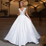 White V-Neck Wedding Dress 2026 New Lace Elegant Lace Stern Bridal Ceremonial Yarn Outdoor Lawn Wedding HZ0517