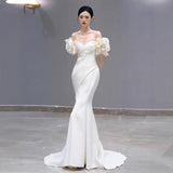 Fishtail Light Wedding Dress High-End Light Luxury Shoulder Bride Flowers Go Out Yarn Niche To Shoot White Engagement Dress Skirt HZ0517
