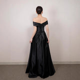 French Light Wedding Black Stite Hepburn Style Studio Theme Couple Take A Picture Of A Word Shoulder Certificate Registration Small Dress HZ0517