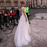 Deep V Wedding Dress With Beautiful Body And Stylish Simple White Wedding Dress HZ0517