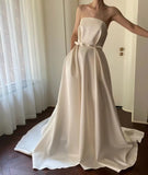 Sing Noodle Wedding Dress 2026 New Bridal Slim Simple Light Luxury Small Tail Engagement Dress Dress Summer HZ0517