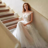 Mori's Dream Petal Wedding Dress 2026 New French Princess Simple Thin Waist V Collared Tail Light HZ0517