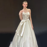 French Brated Light Wedding Dress Bride Niche Densate High-End Feeling Simple Small Tail To Go Out To Greet The White Dress HZ0517