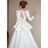 Sing Long-Sleeved Light Wedding Dress Bride High-Grade French White Simple Tailings Out Of The Yarn Temperament Hepburn Style Dress HZ0517