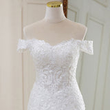 2026 New White Temperament Dream Lace Word Shoulder Long Tail French Wedding Dress HZ0517
