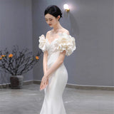 Fishtail Light Wedding Dress High-End Light Luxury Shoulder Bride Flowers Go Out Yarn Niche To Shoot White Engagement Dress Skirt HZ0517