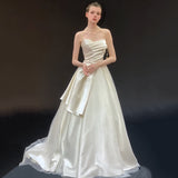 French Brated Light Wedding Dress Bride Niche Densate High-End Feeling Simple Small Tail To Go Out To Greet The White Dress HZ0517