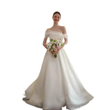French Uniform Dress Bride 2026 New High-Quality Shoulder Escium Yarn Density Large Tail Main Wedding Dress HZ0517