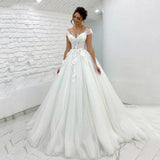 One-Word Shoulder Wedding Dress Mori 2026 New Bride Simple V-Neck Body-Through-Completive Tour Small Tail Soft Yarn HZ0517