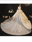 2025 New Bridal French-Style High-Quality Retro Court Style Yarn Yarn Luxury Tail Wedding Dress HZ0517