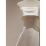 French-Style Lint-Faced Light Wedding Dress With Simple High-End Photo Studio Theme Couple Taking Pictures Of Outdoor Brides Going Out Yarn HZ0517