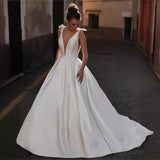 Wedding Temperament Elegant A-Shaped Wedding Dress Bow Sleeveless Bride Sexy V-Necked Bareback New Wedding Dress Lace HZ0517